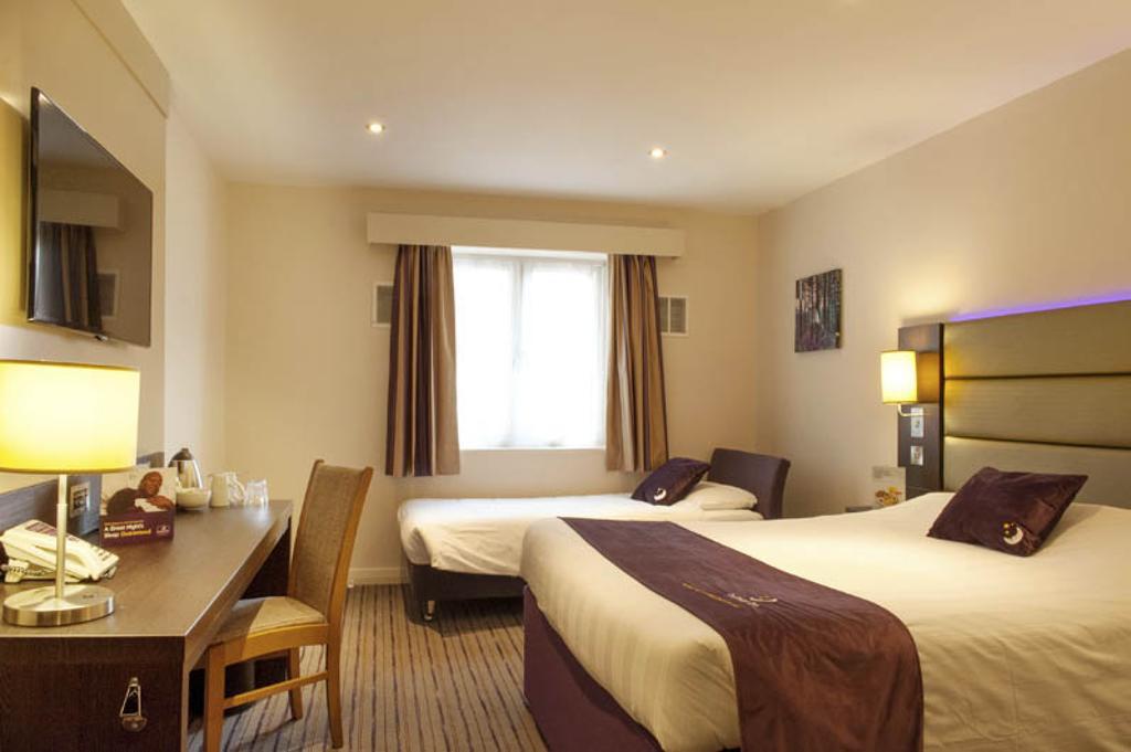 Premier Inn St. Albans/Bricket Wood Room photo