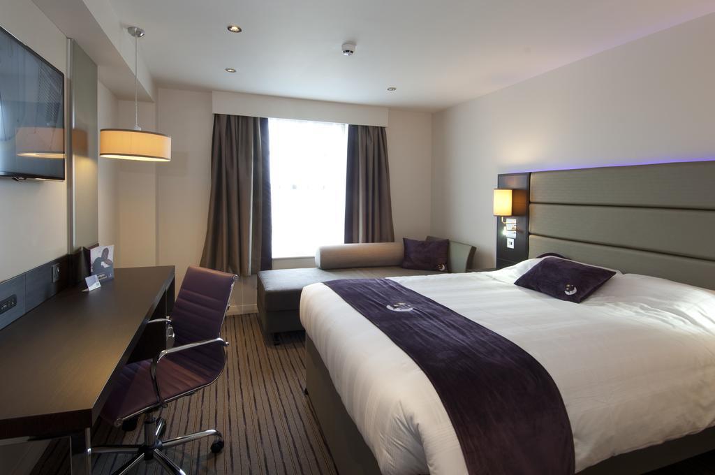 Premier Inn St. Albans/Bricket Wood Room photo